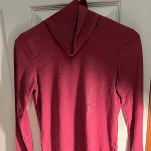 NWT Uniqlo Pink HEATTECH High Neck Shirt Womens Small